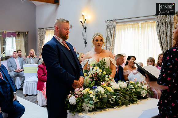241- Megan & Danny- The-Plough-Hotel_