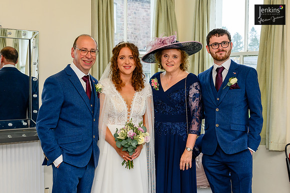 118 Lizzie & Peter_wedding-z