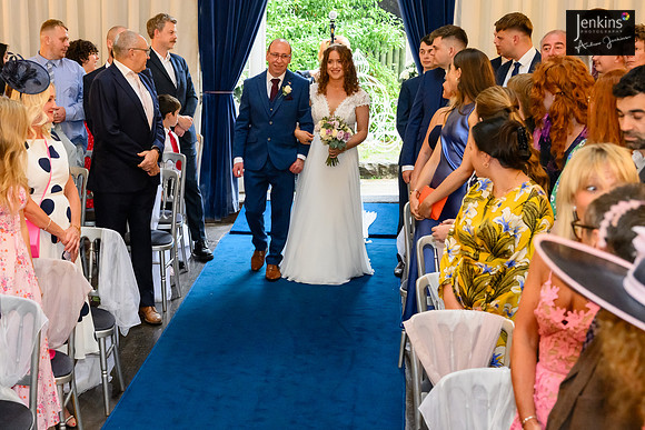 179 Lizzie & Peter_wedding-z