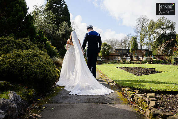 496- Holly & Leon-z
