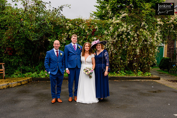 366 Lizzie & Peter_wedding-z