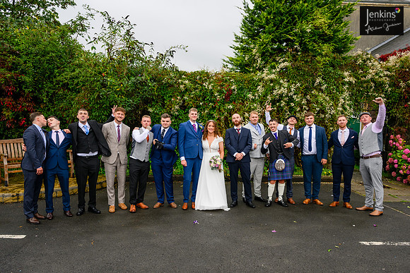 408 Lizzie & Peter_wedding-z