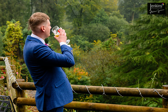 422 Lizzie & Peter_wedding-z