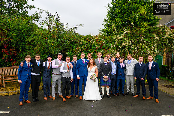 412 Lizzie & Peter_wedding-z