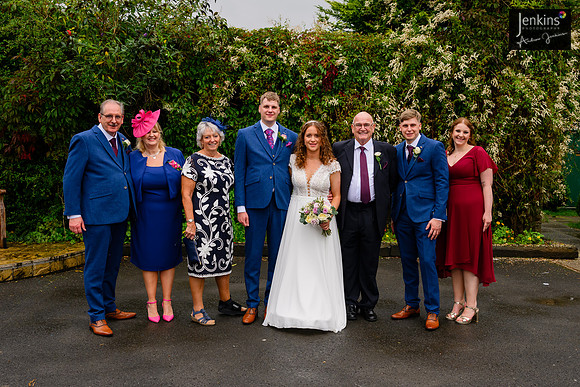 378 Lizzie & Peter_wedding-z