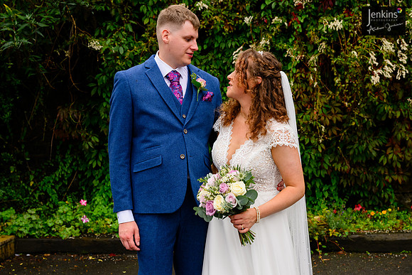 381 Lizzie & Peter_wedding-z