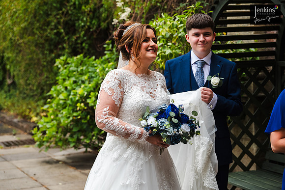 Leanne & Richard 288_-z