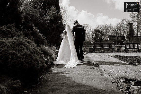 502- Holly & Leon-z