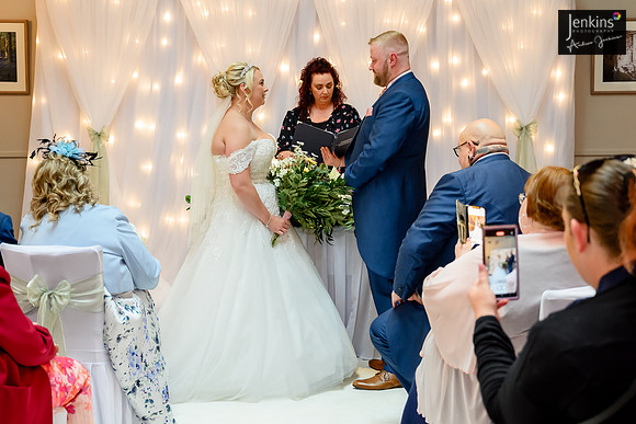 365- Megan & Danny- The-Plough-Hotel_