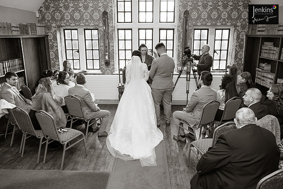 169- Nic & Beth-z