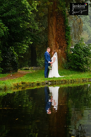 292 Lizzie & Peter_wedding-z