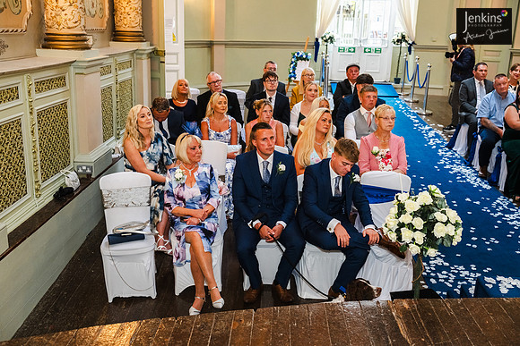 Leanne & Richard 398_-z