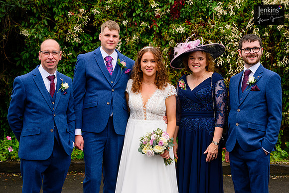 370 Lizzie & Peter_wedding-z