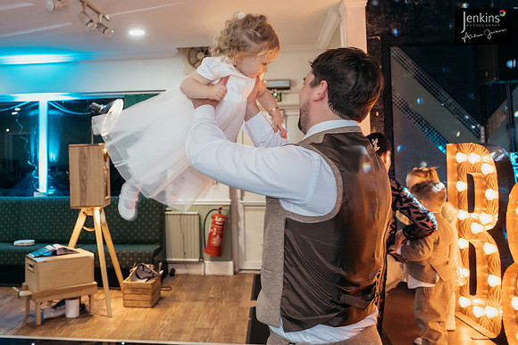 484- Nic & Beth-z