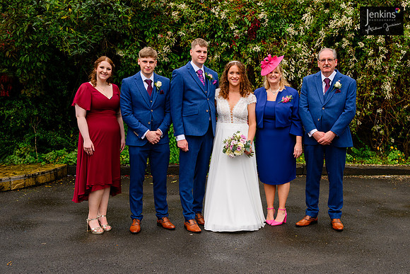 355 Lizzie & Peter_wedding-z