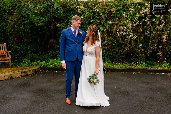 382 Lizzie & Peter_wedding-z
