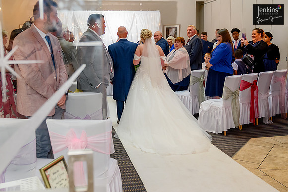 226- Megan & Danny- The-Plough-Hotel_