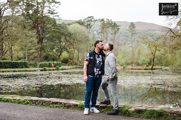 91 Danny & Craig pre-shoot-z