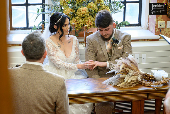 210- Nic & Beth-z