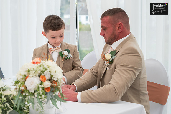 384-Ffion-Mathew-wedding-z
