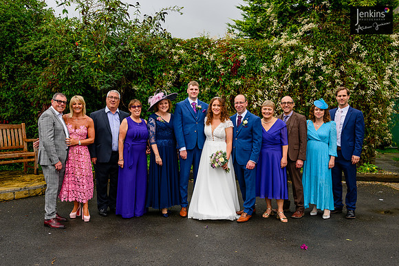 391 Lizzie & Peter_wedding-z