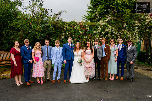 397 Lizzie & Peter_wedding-z