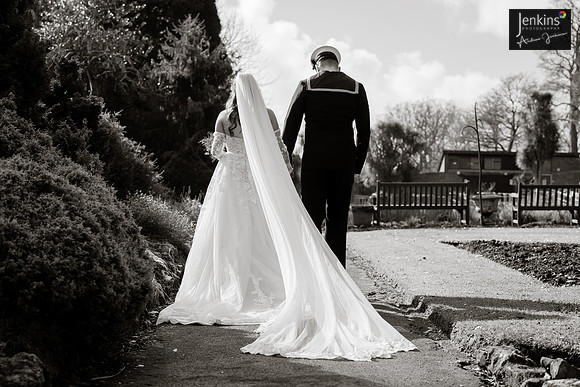 497- Holly & Leon-z