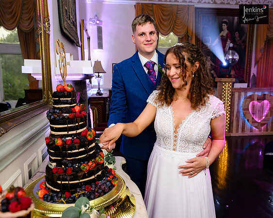528 Lizzie & Peter_wedding-z