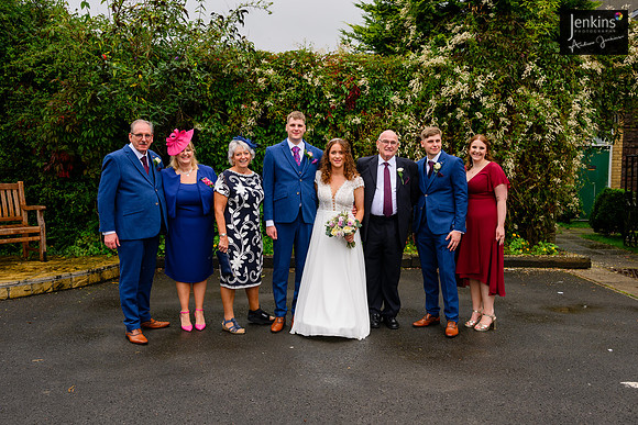 377 Lizzie & Peter_wedding-z