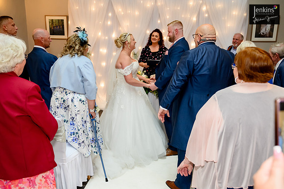 283- Megan & Danny- The-Plough-Hotel_